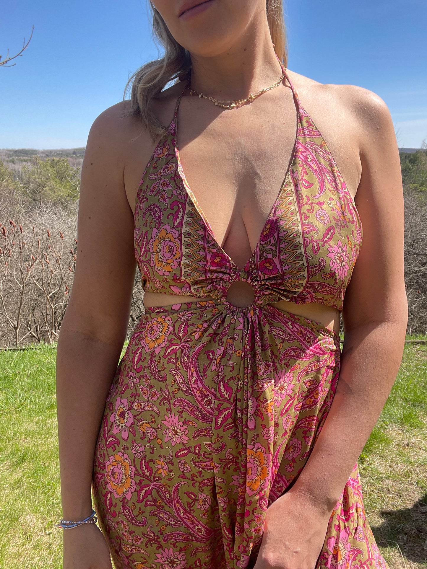 Antinio Maxi Cut Out