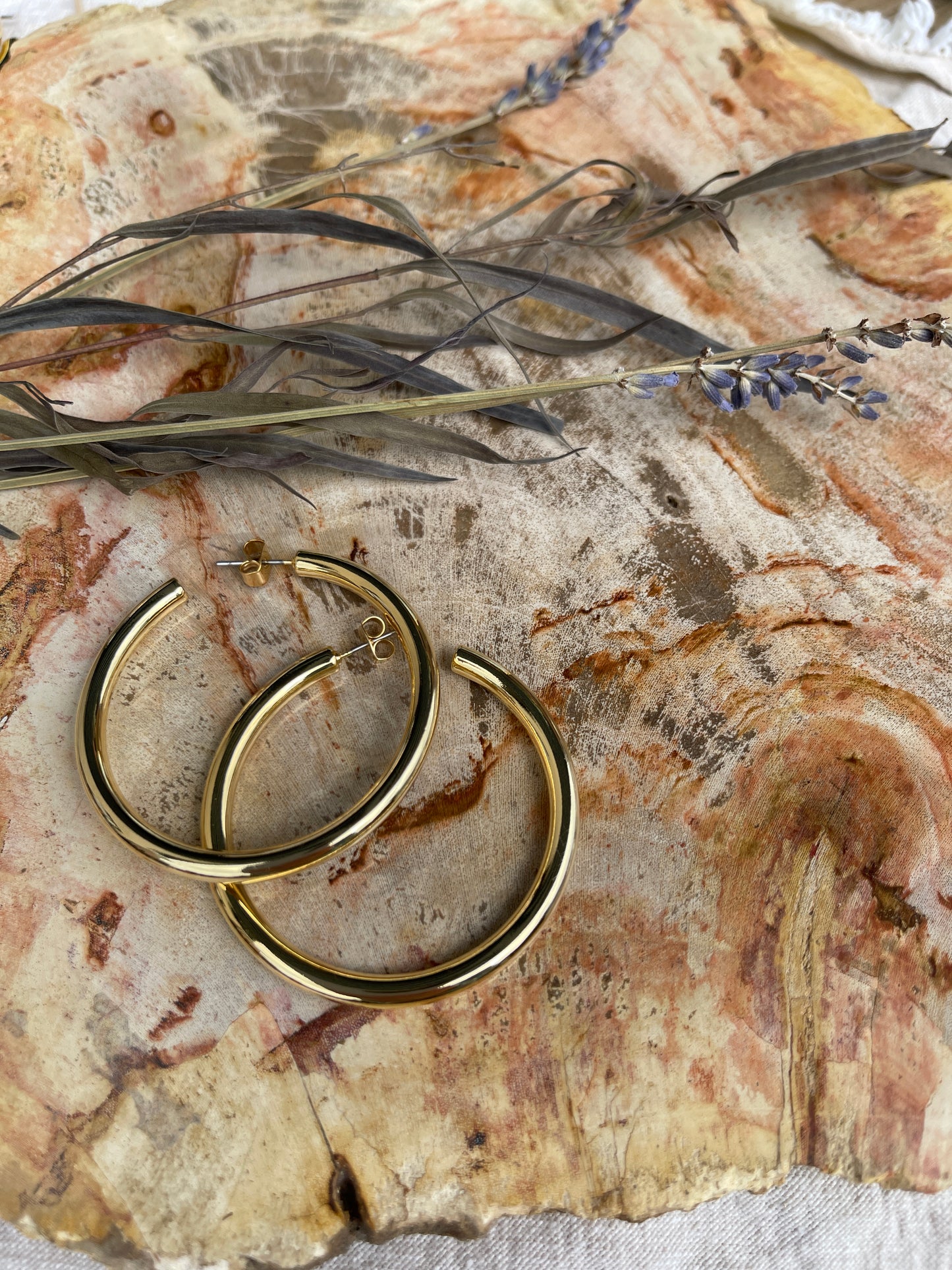 Medium Hollow Gold Hoops